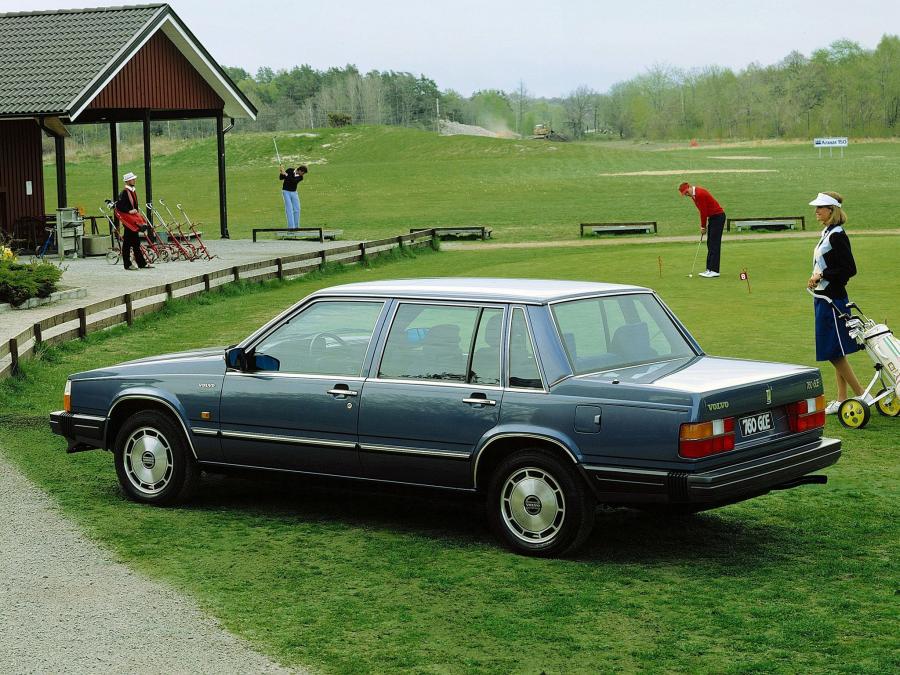  Volvo 760 GLE 1982 года  (фото 3 из 9)
